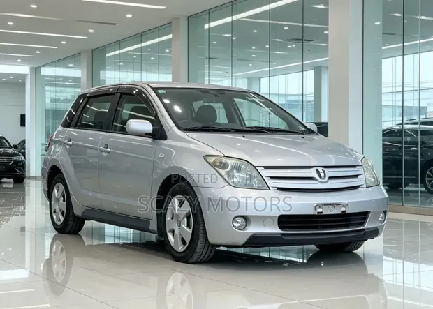 Toyota IST 2003 Silver - 1