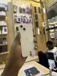 Apple iPhone 13 128GB Nyeupe - 2