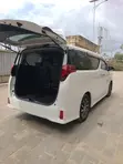 Toyota Alphard 2.5 Petrol FWD 2016 Nyeupe - 1