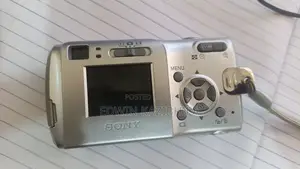 Sony DSC-S40 Kamera ya Dijitali