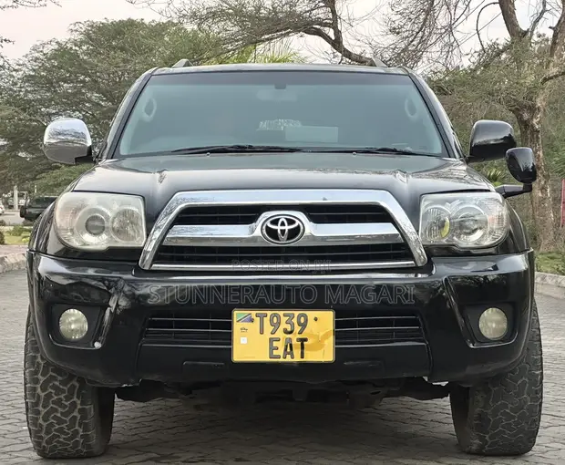 Toyota Hilux Surf 2007 Black - 1