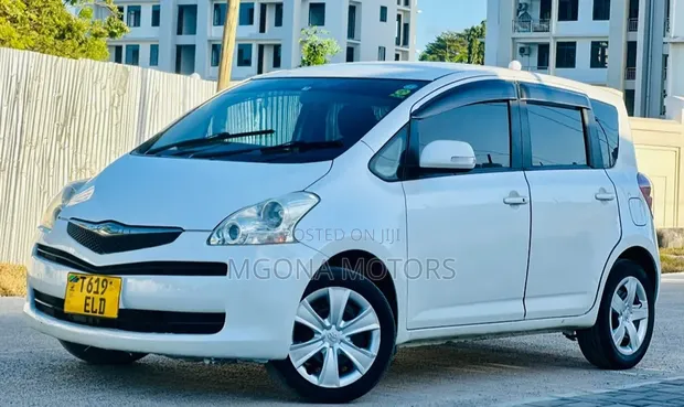 Toyota Ractis 2006 White - 1