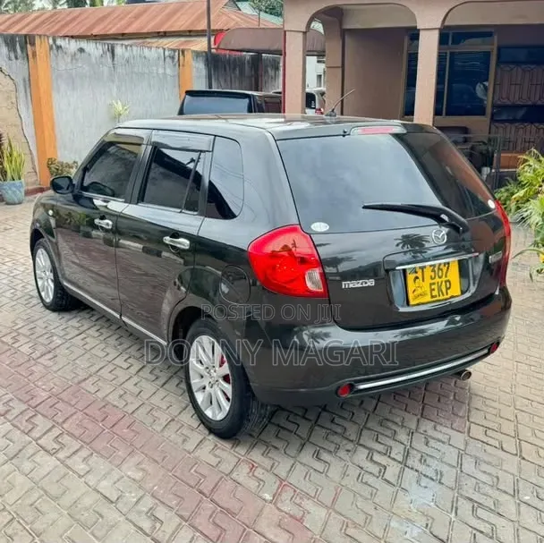 Mazda Verisa 2009 Black - 1