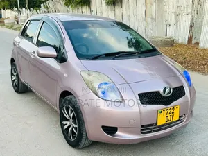 Toyota Vitz 1.0 FWD 5dr Hatchback 2006 Silver