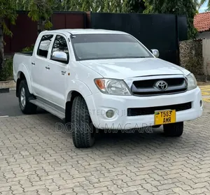 Toyota Hilux 2.5 Cab Pickup 2005 White