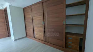 5-Bedroom Villa for Rent in The White Villa, Oyster Bay