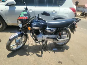 TVS Raider 125 Pikipiki 2022 Nyeusi