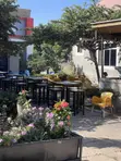 Bartender & Waiter - 6g Lounge Dodoma - 5