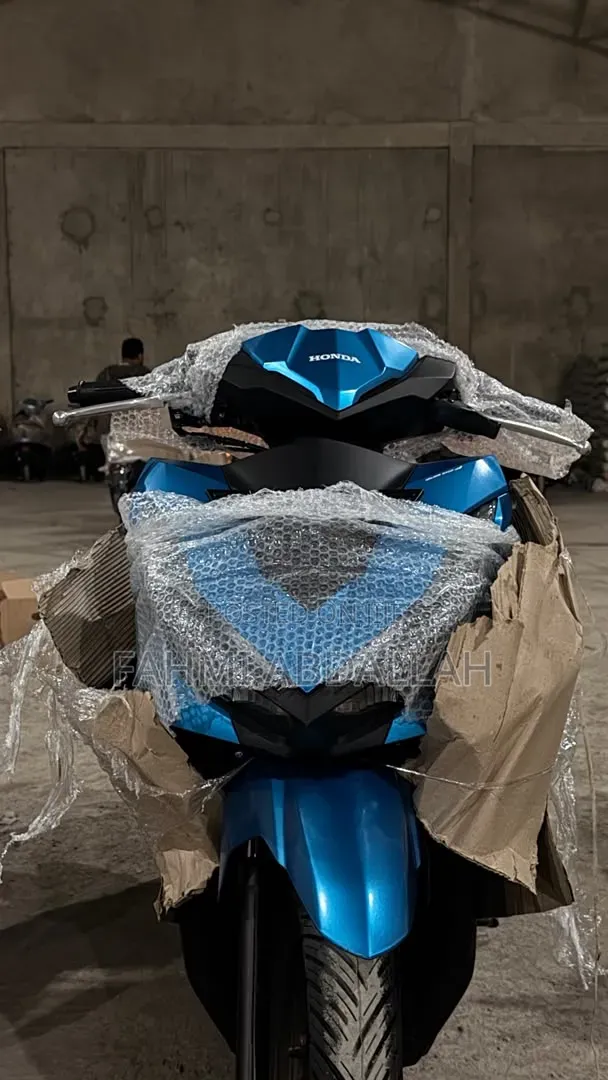 New Honda Vario 125cc Scooter (2026 Model) - 1