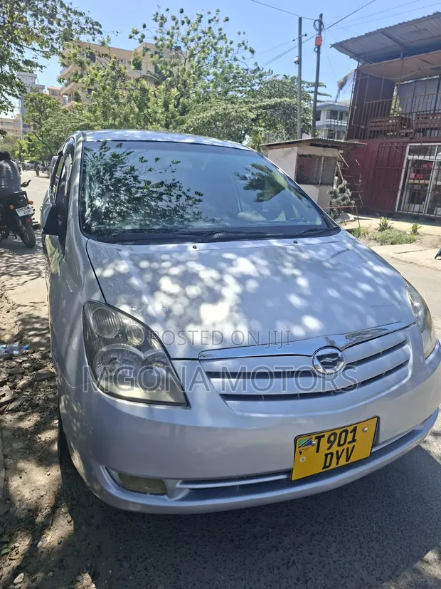 Toyota Corolla Spacio 2006 Silver - 1