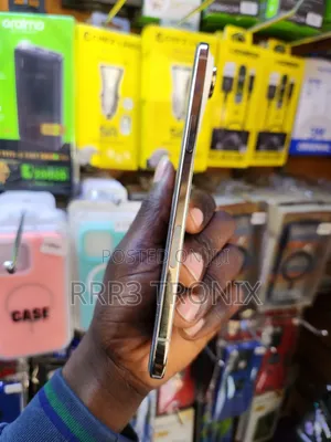 Apple iPhone 17 Air 256GB Gold (Used)
