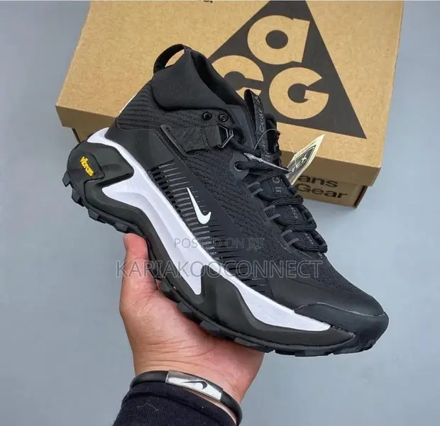Nike ACG Mid-Top Trail Sneakers - 1