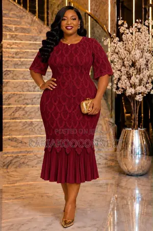 Gauni Zuri la Lace Midi Lenye Rinda la Kukunja
