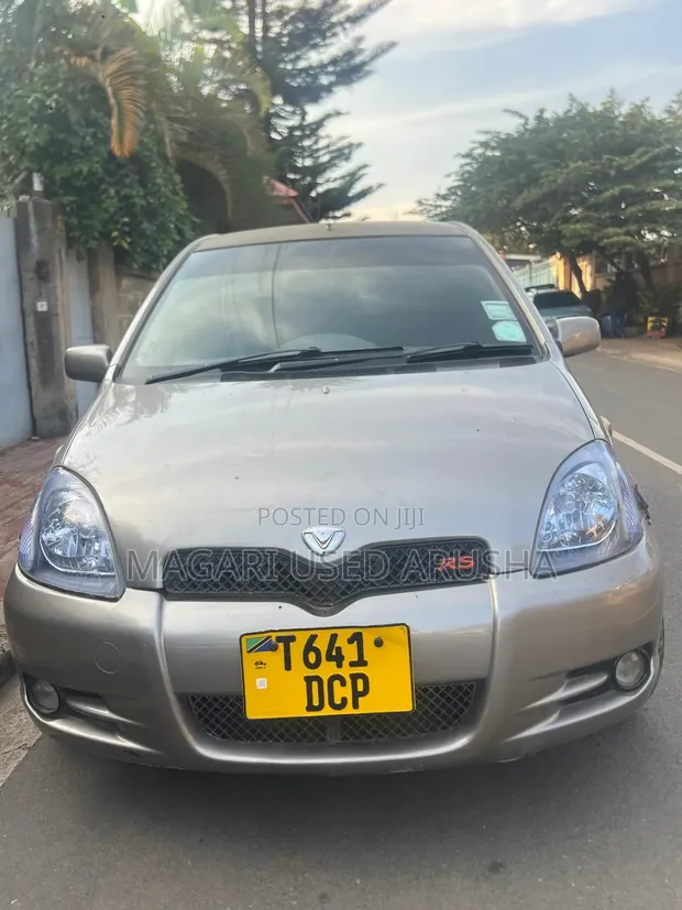 Toyota Vitz RS 2004 Gold - 1