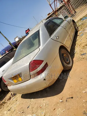 Toyota Mark II GX110 2004 Nyeupe