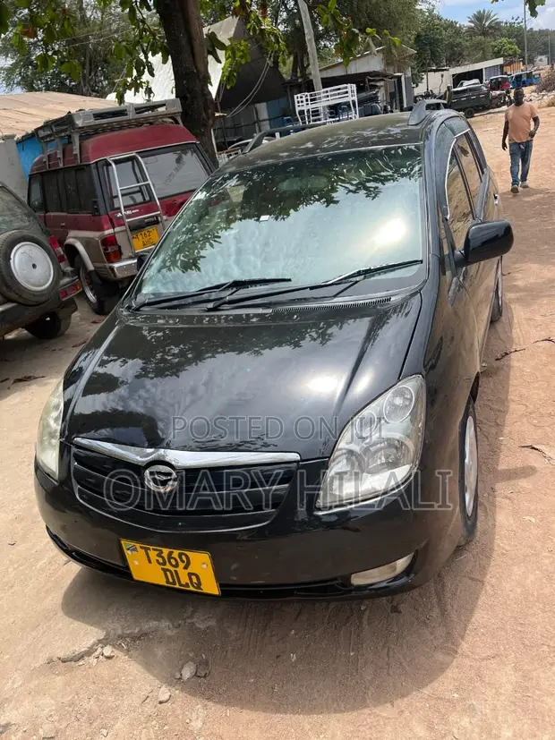 Toyota Corolla Spacio 2005 Nyeusi - 1