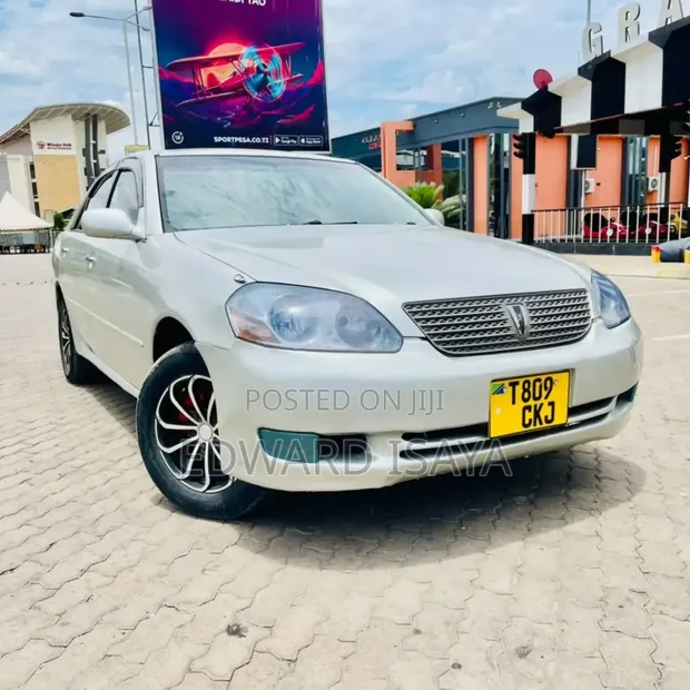 Toyota Mark II 2004 Nyeupe - 1