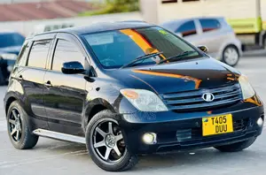 Toyota IST 2005 Nyeusi