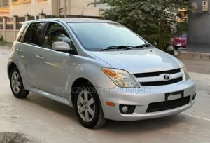 Toyota IST 2006 Nyeupe