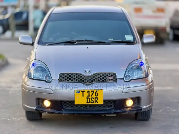Toyota Vitz RS 2004 Silver - 1