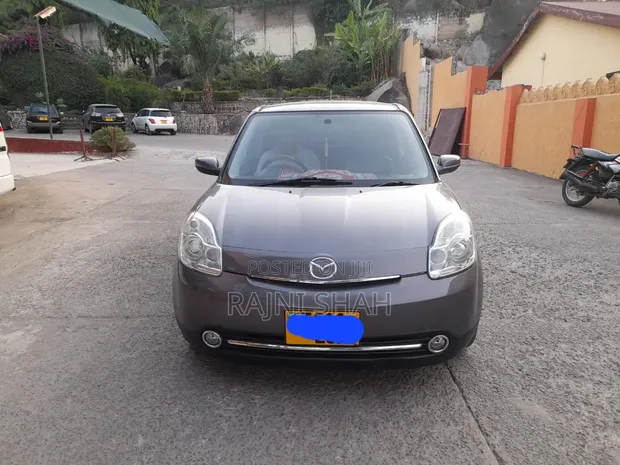 Mazda Verisa 2006 Gray - 1