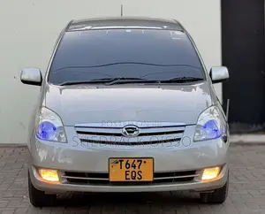 Toyota Corolla Spacio 2005 Nyeupe