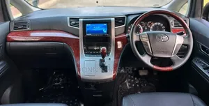 Toyota Vellfire 2009 Nyeusi