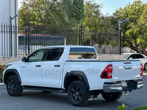 Toyota Hilux 2022 Double Cabin