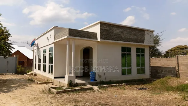Ghorofa 4-Chumba cha Kulala yenye Samani kwa Uuzaji, Mtaa wa Ngelewala, Manispaa ya Iringa - 1