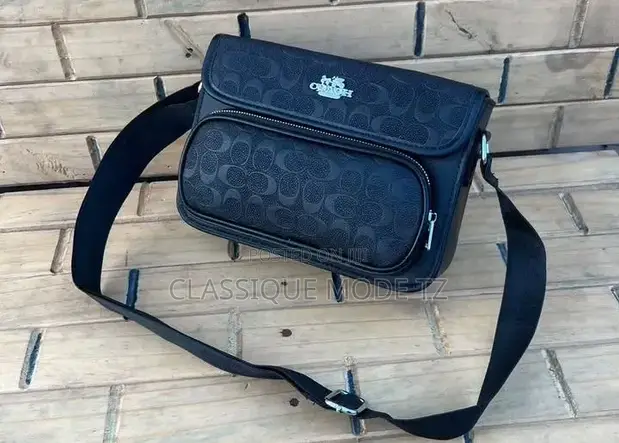 Mkoba wa Coach Sullivan Flap Crossbody - Signature Canvas - 1