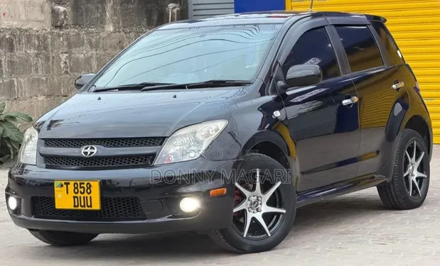 Toyota IST 2006 Black - 1