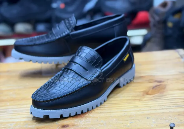 Timberland Loafers Nyeusi za Kawaida Zenye Muundo wa Mamba - 1
