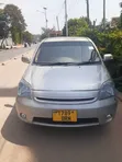 Toyota Raum 2004 Nyeupe - 1