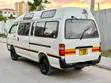 Toyota HiAce 2000 White - 1
