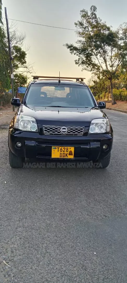 Nissan X-Trail 2005 Black - 1