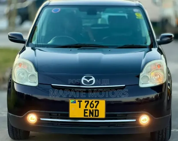 Mazda Verisa 2010 Maroon - 1