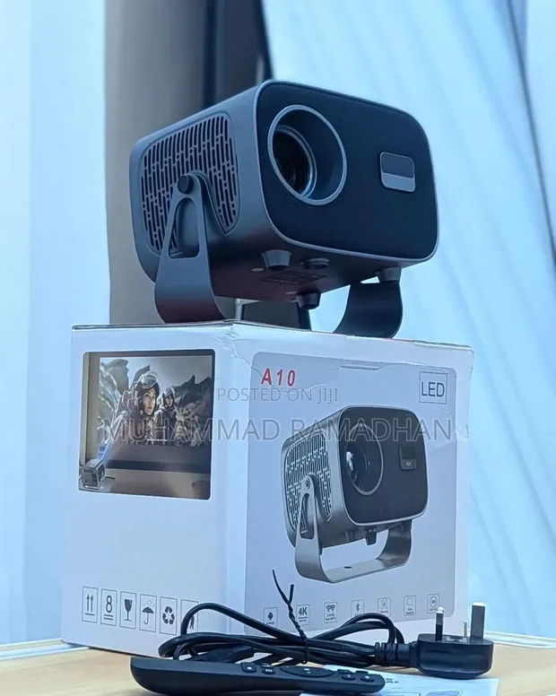 A10 Smart Projector - 1