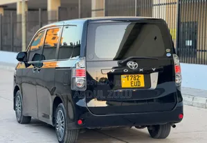 Toyota Noah Voxy 2008 Nyeusi