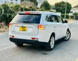Mitsubishi Outlander 2012 White - 4