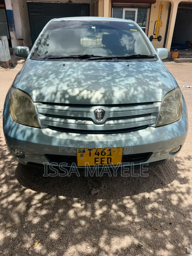 Toyota IST 2005 Blue - 1