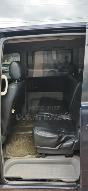 Toyota Noah Voxy 2008 - Bluu Giza Metallic