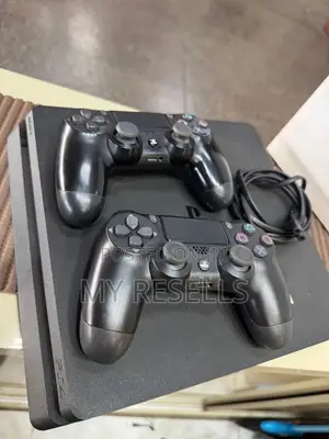 PS4 Slim na Vidhibiti 2