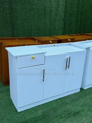 Kitchen Cabinet with 3 Doors and Plate Stove