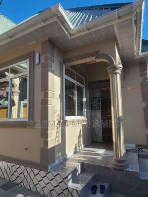 Nyumba ya Vyumba 3 Iliyopambwa kwa Uuzaji Biriani Real Estate, Chamazi