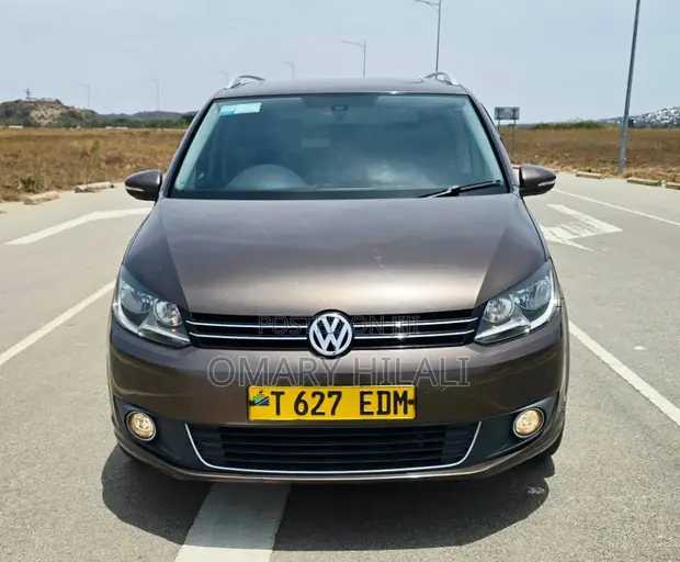 Volkswagen Touareg 2013 Kahawia - 1