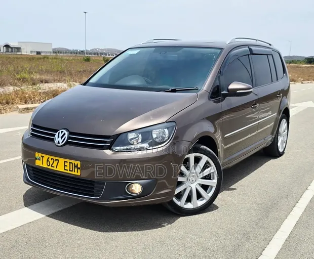 Volkswagen Touran 2013 Gray - 1
