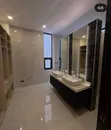Furnished 5-Bedroom Villa for Rent in Oyster Bay - 4