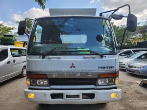 Mitsubishi Fuso Fighter Dump Truck - 1997