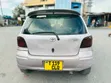 Toyota Vitz 2003 Nyeupe - 2