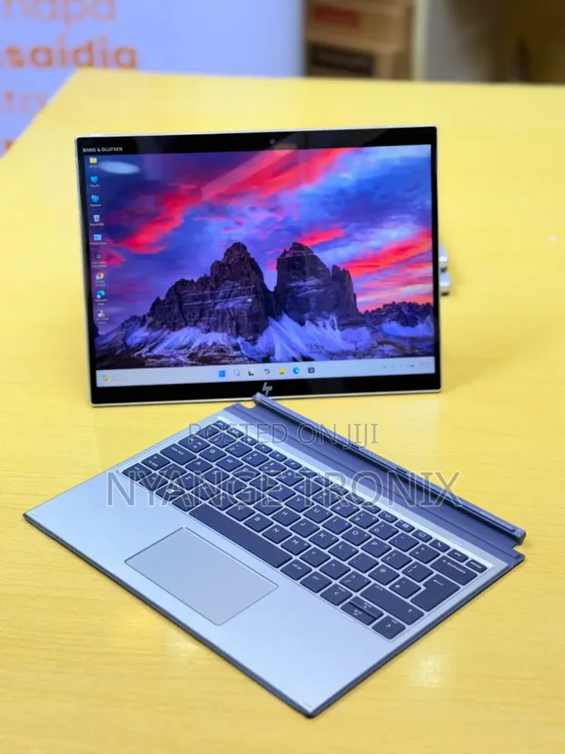 HP Elite x2 G8 8GB RAM, 256GB SSD - 1